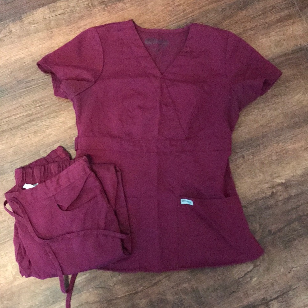 Greys anatomy scrub set-magenta